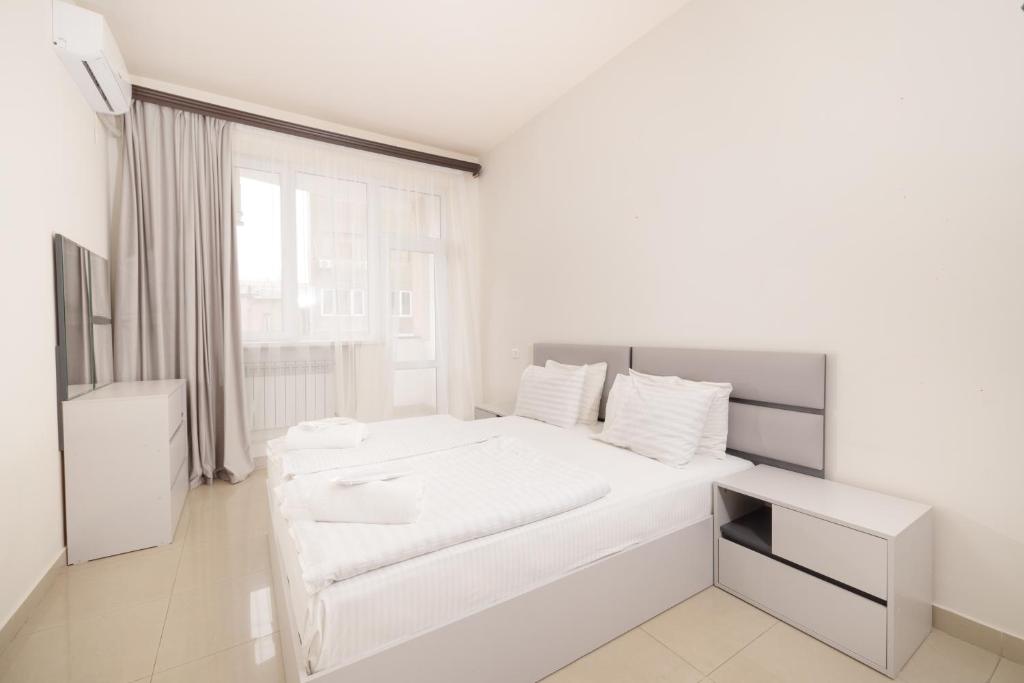 امکانات Modern & Bright 2BR Apartment, New Building, City Center, Republic Square - تصویر ۴
