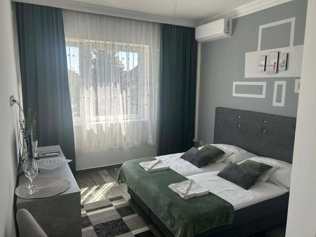 Napfény Szállás - Housity