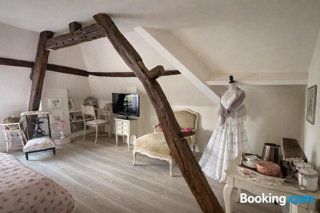 Chic et Charme Cottage - Double Room With Garden View