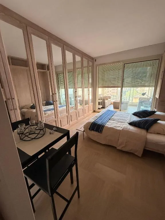 Luxury Retreat in Monaco with Rare Private Parking, Pool, AC and Wifi