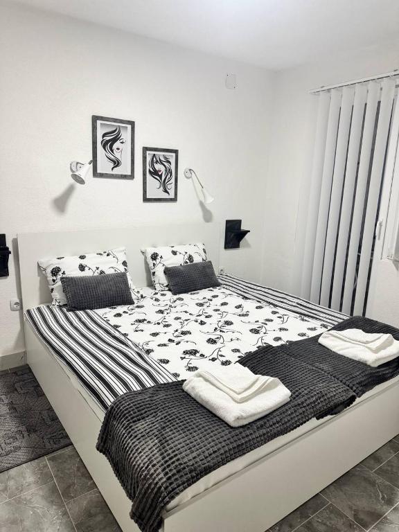 Vila Cirkovic - 200m od mermernog setalista - Comfort-driepersoonskamer