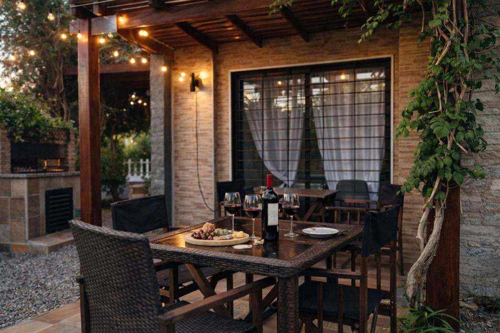 Casa completa con parrilla , cerca de la playa y Plaza de toros - Hizvo