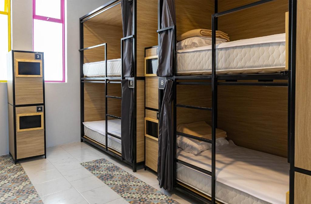 Hostal CASA MX bellas artes - 女性宿舍间的单人床位