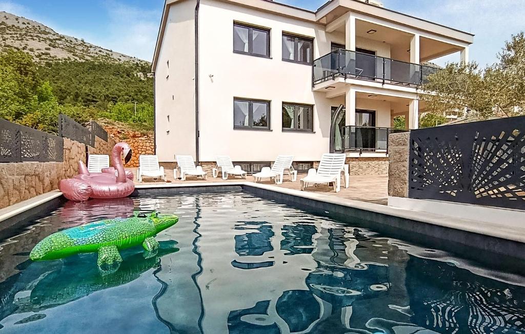Gorgeous Apartment In Starigrad