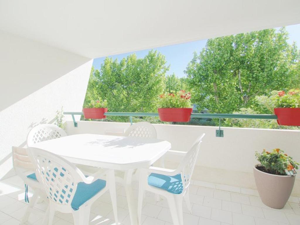 Appartement avec clim, parking, piscine - 6 pers. - FR-1-874-28