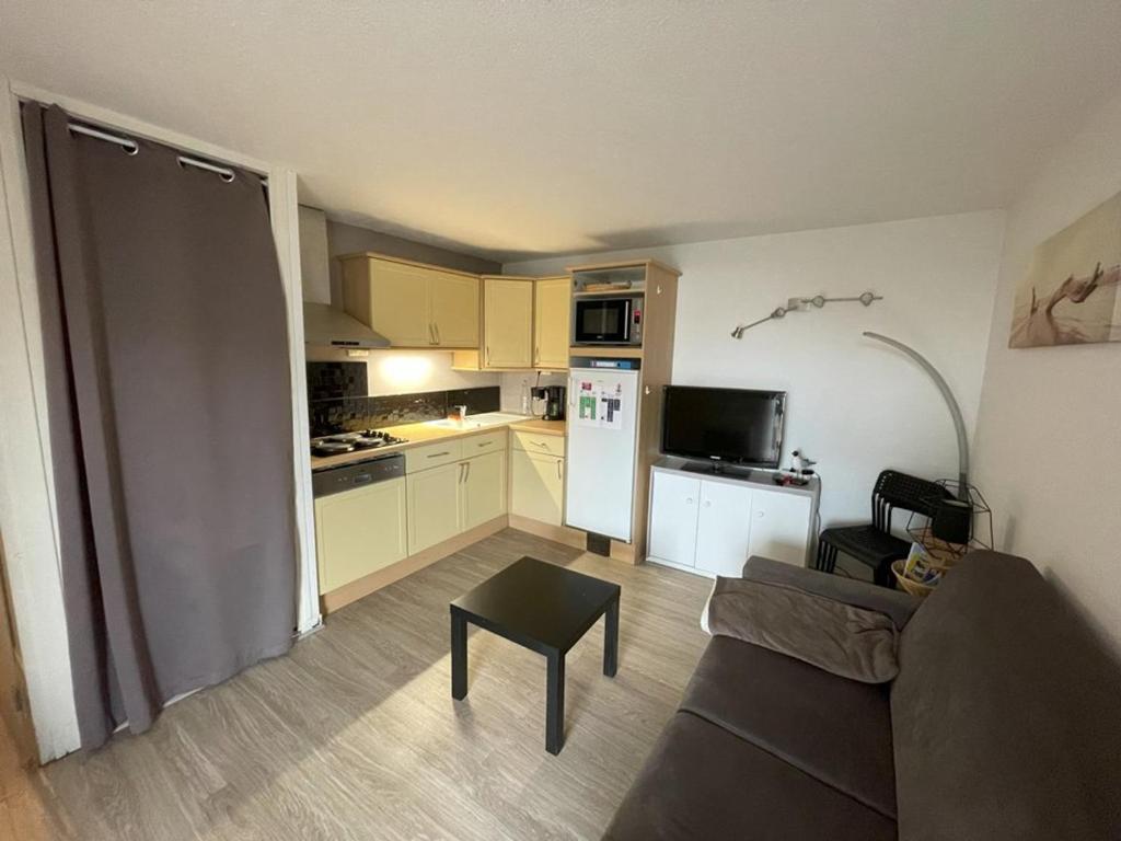 Appartement rénové avec parking - 7 pers. - FR-1-874-49