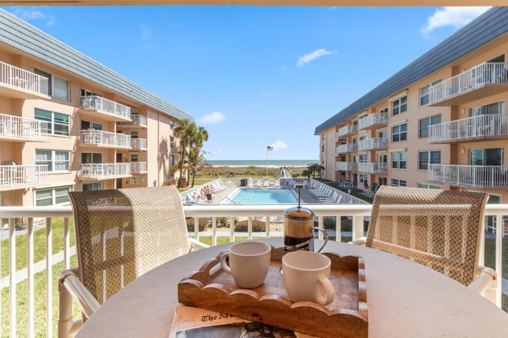 Spanish Main - Cocoa Beach Oceanfront Condos near Port Canaveral - 直接海滨三卧室公寓 - 39单元