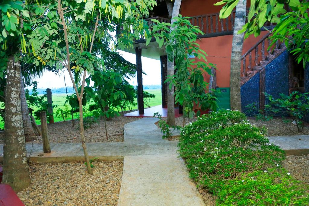 Zahrada ubytování V Cabanas & Yala Safari Place