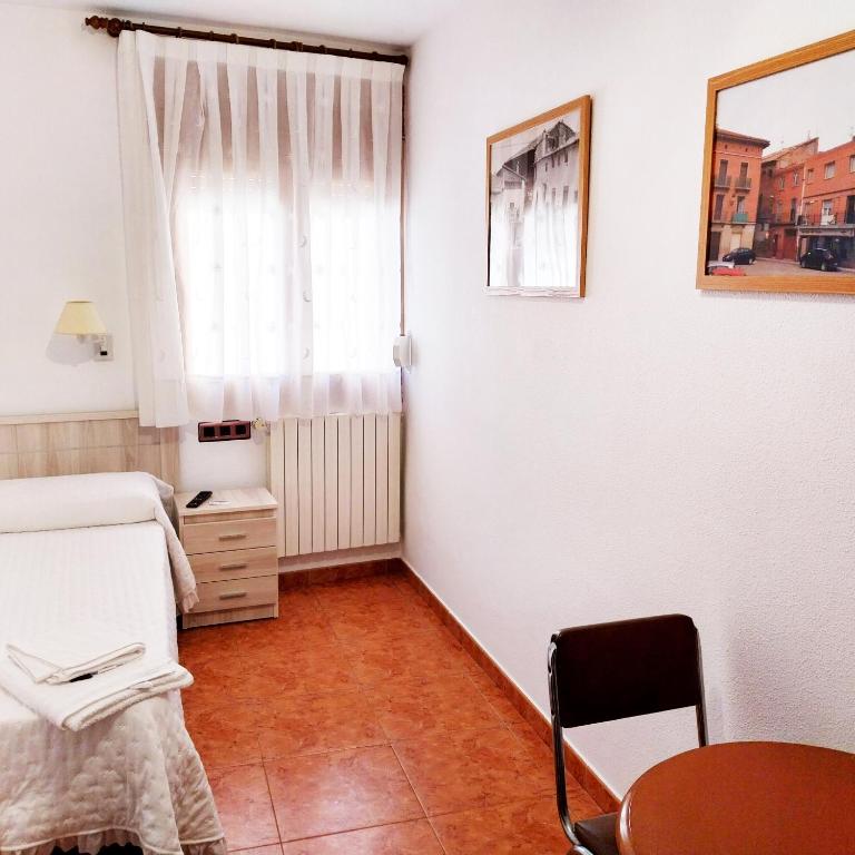 Pensión el Ralla - Large Single Room