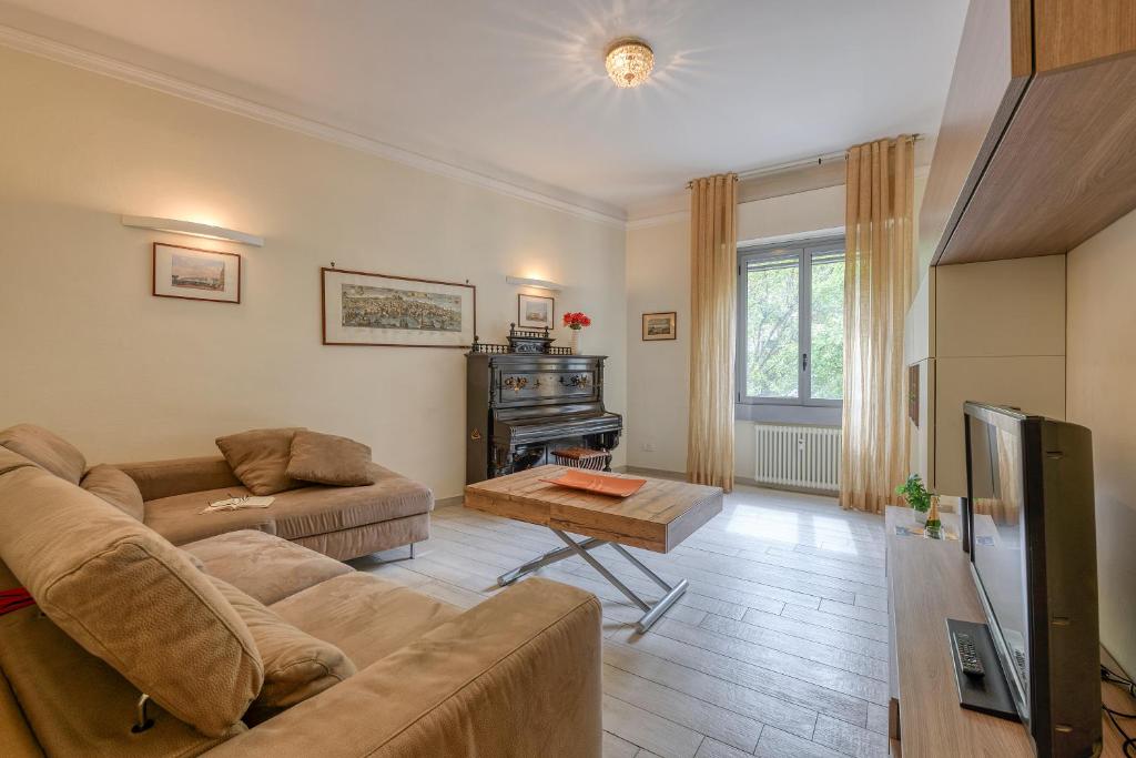 Tibaldi, 29 - Bright apartment between Bocconi and Navigli