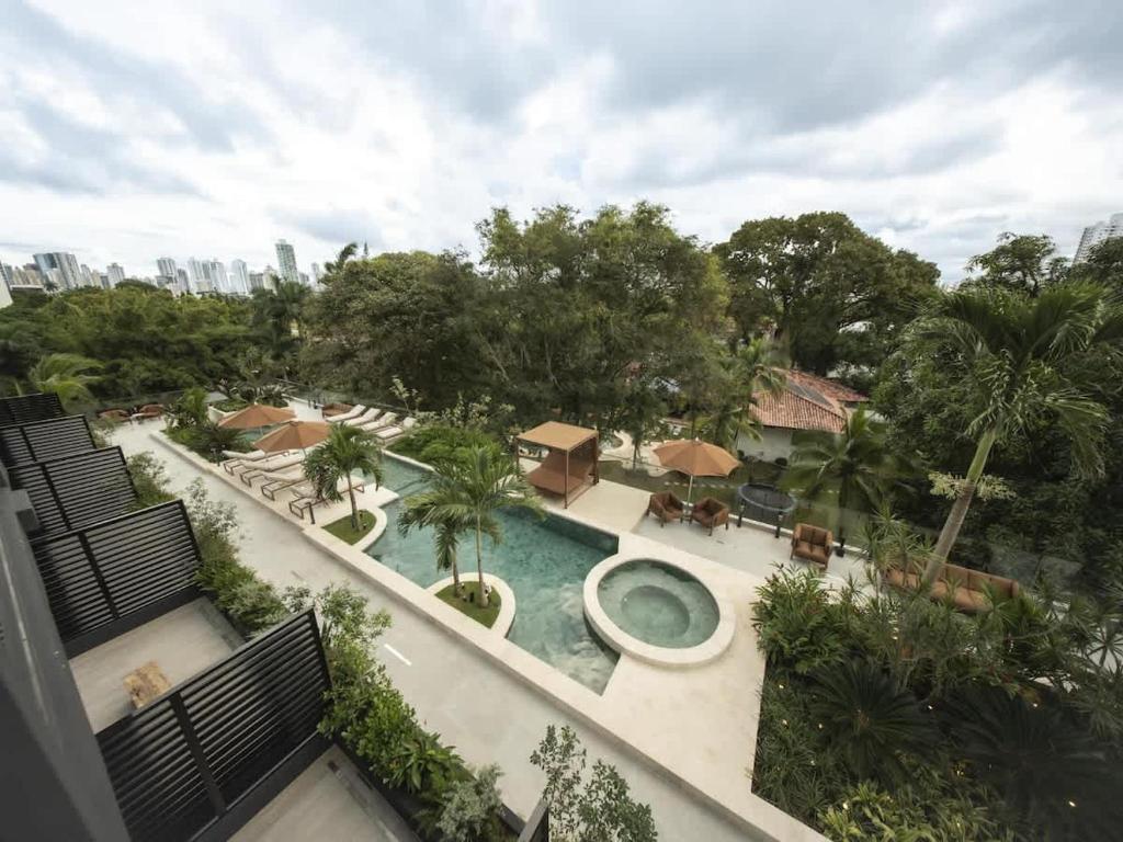 an overhead view of a swimming pool in a resort at Luxury 2br Apt & Pool access in Panama City