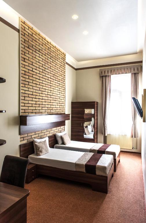 A bed or beds in a room at SOUS44
