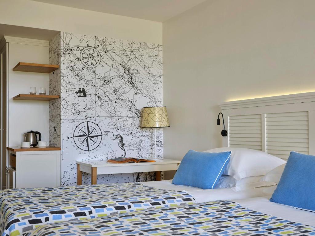 Amadria Park Beach Hotel Jure - Quarto Duplo Ou Twin Com Cama Extra - Vista Pátio