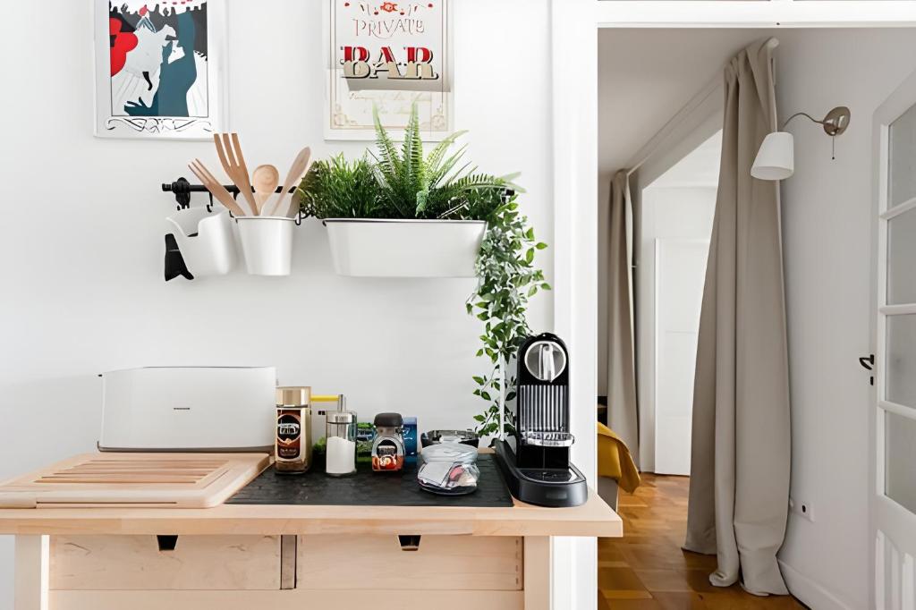 Garden Oasis Apartment with Patio, By Home Match