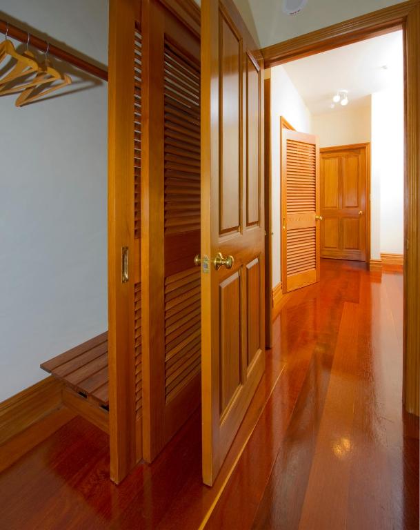 Seaport Village Holiday Accommodation - Квартира с пятью спальнями - верхний этаж