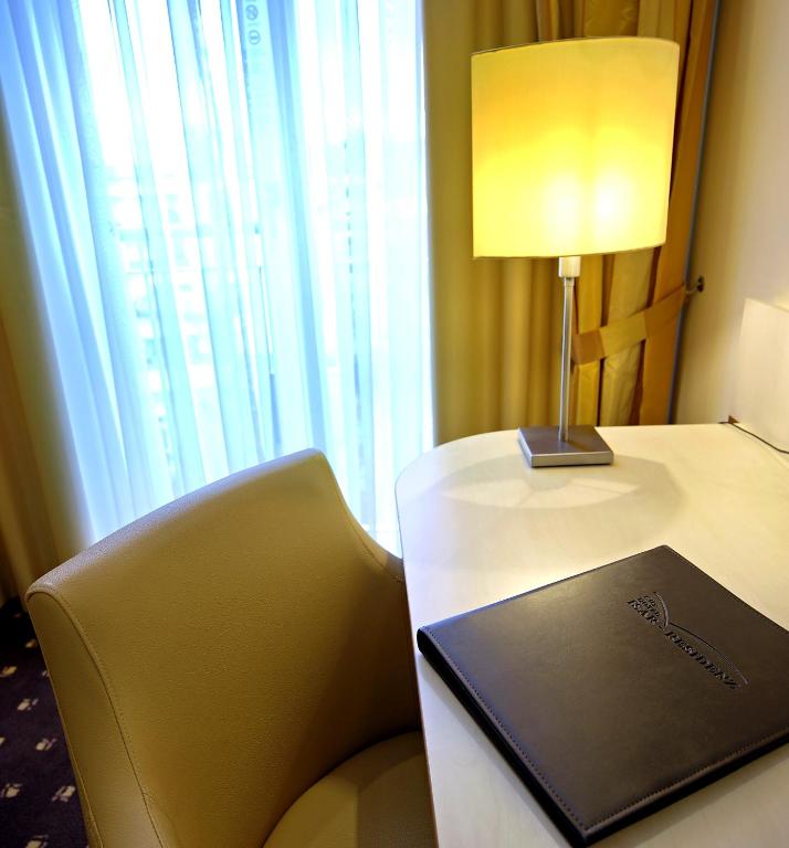 City Hotel Isar-Residenz - Tweepersoonskamer Met 2 Aparte Bedden En Balkon