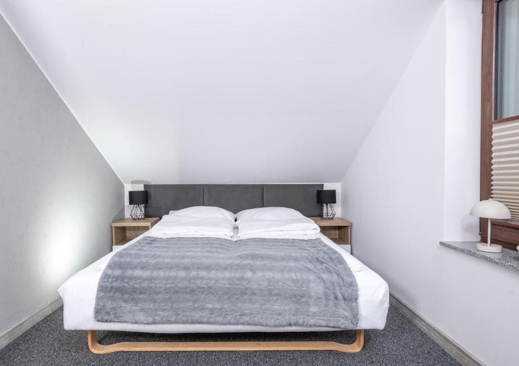 Apartamenty Maja - Three-Bedroom Apartment