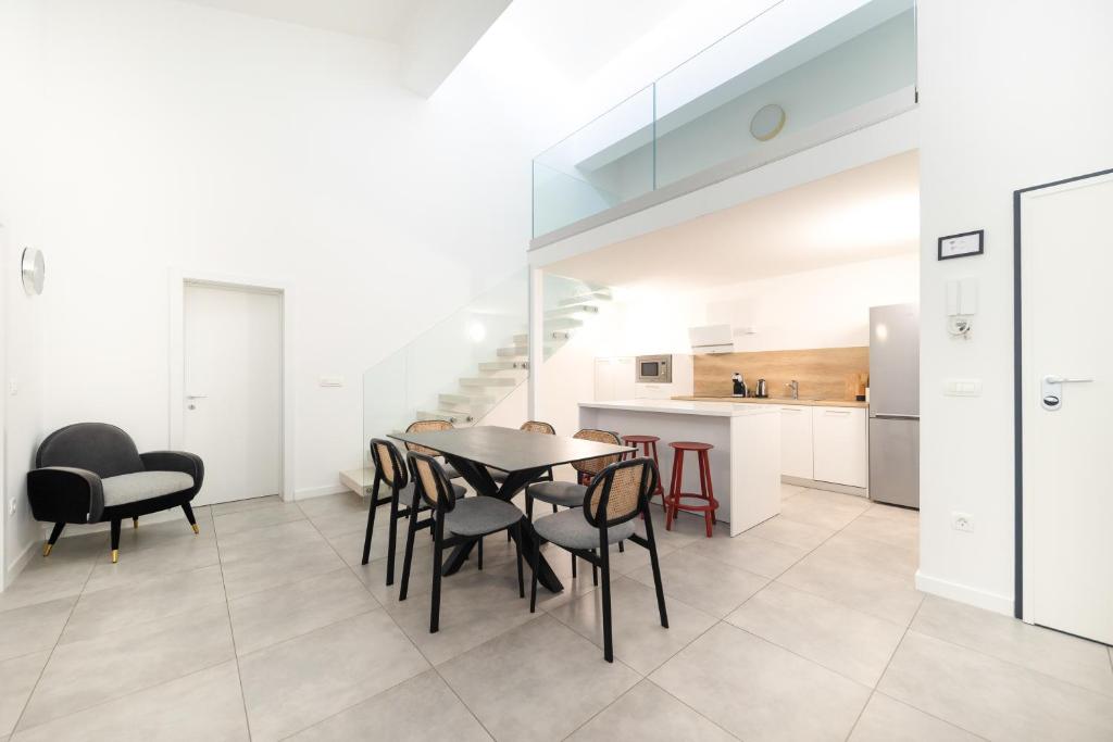 Apartments Lukas by Belmont Realty
