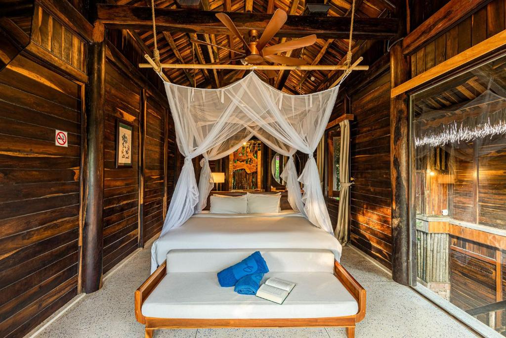 Bungalow Premium Ocean Breeze Có Giường Cỡ King