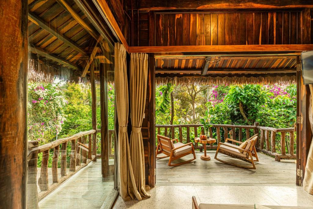 Bungalow Premium Ocean Breeze Có Giường Cỡ King