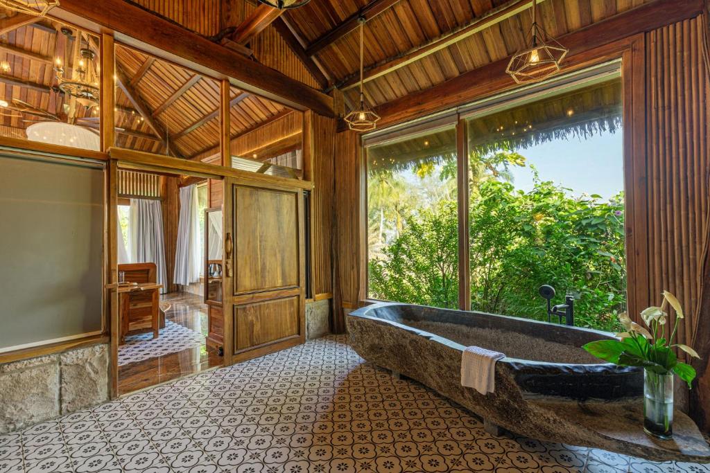 Suite Có Giường Cỡ King Nhìn Ra Biển