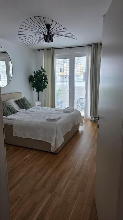 U1 Metro Nearby - 1-BR - fast Wi-Fi