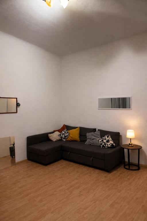 Room close to Burggasse Stadthalle