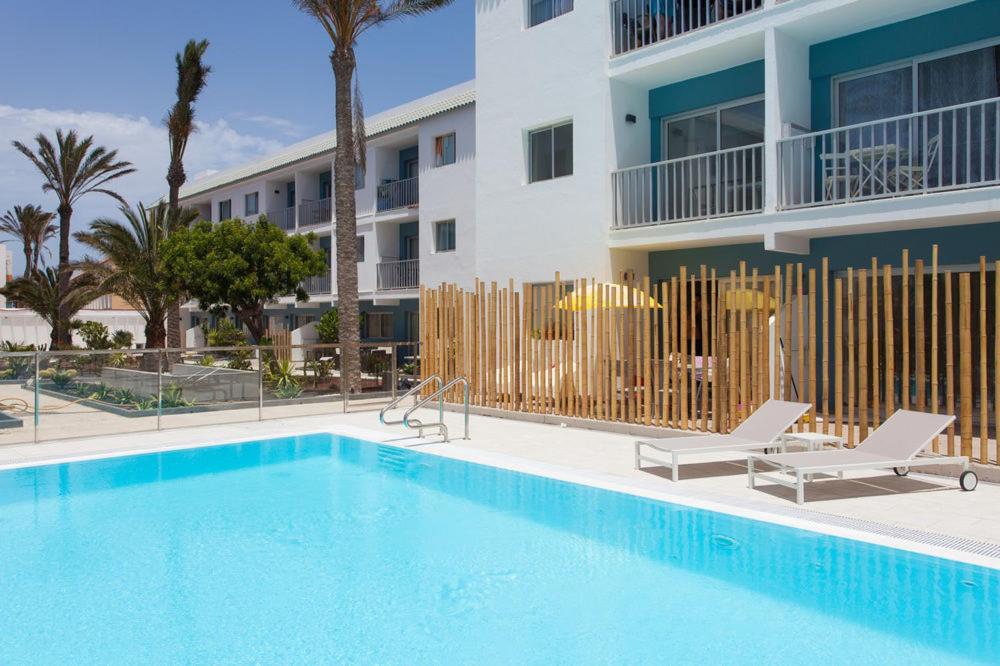 Bazén v ubytování Apartamento Bristol Beach nebo v jeho okolí