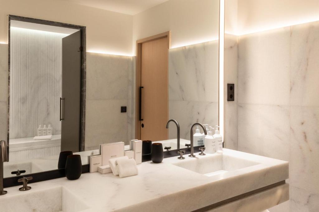 Hotel Miramar Barcelona GL - LVX Preferred Hotels & Resorts - Newly Renovated - Presidential Suite