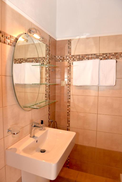 O baie la Andriani-Michalis Studios