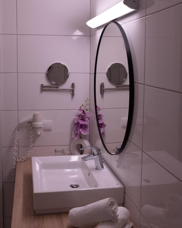 Hotel Am Greiner - Quarto Familiar Com Varanda