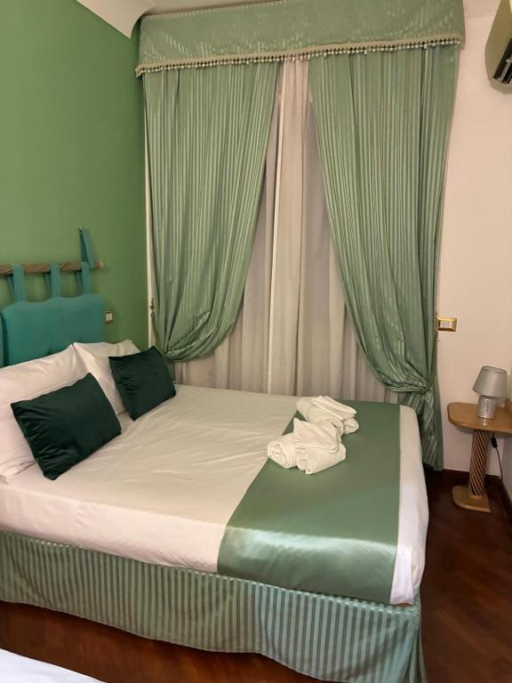 B&B Rifugio di Roma upon Metro B pvt bathroom pvt balcon