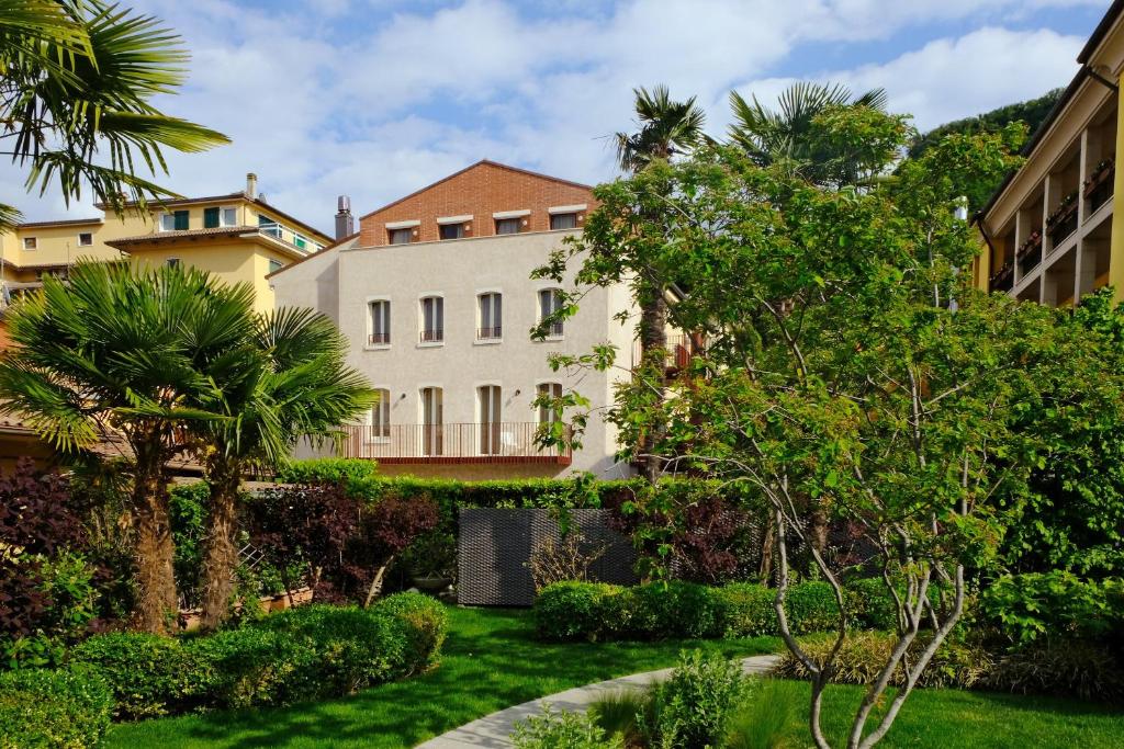 Regina Adelaide Hotel & SPA