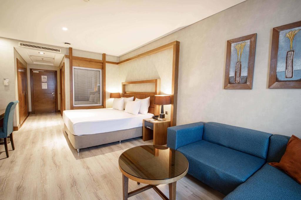 Dedeman Konya Hotel Convention Center - Habitación Deluxe Con Cama Extragrande