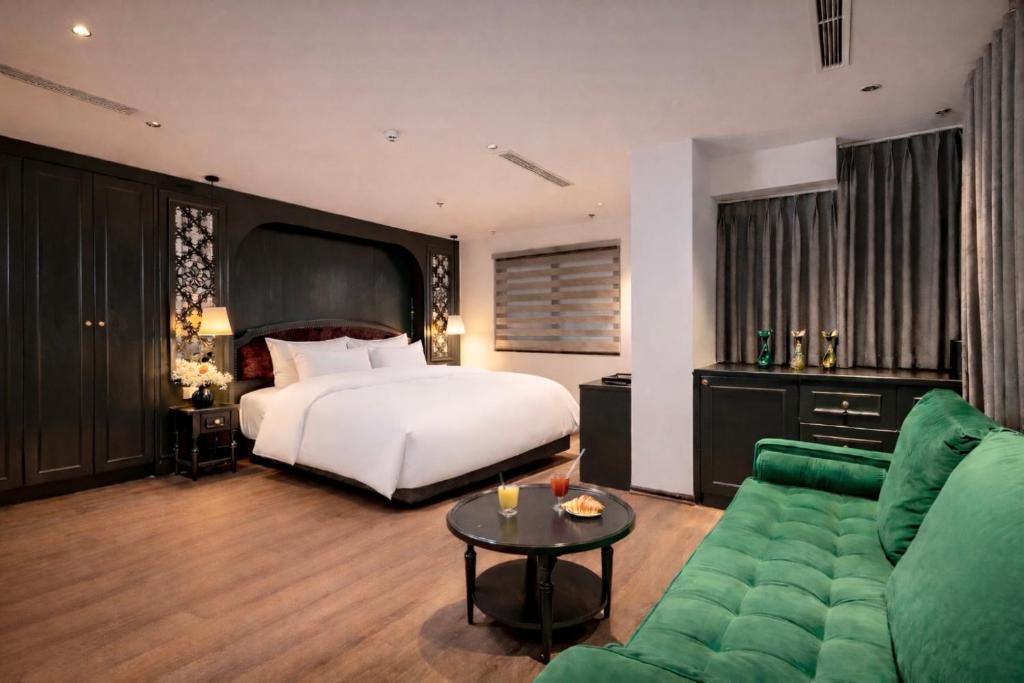 Room #1443555105