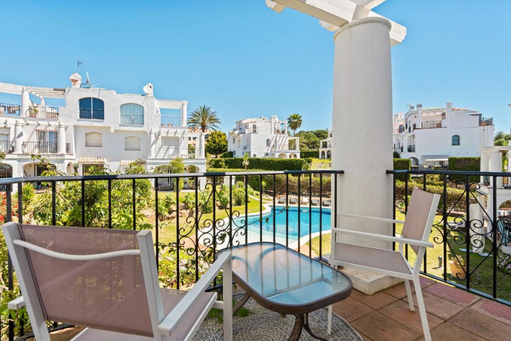 57 Townhouse with Pool & Rooftop Terrace in Duques