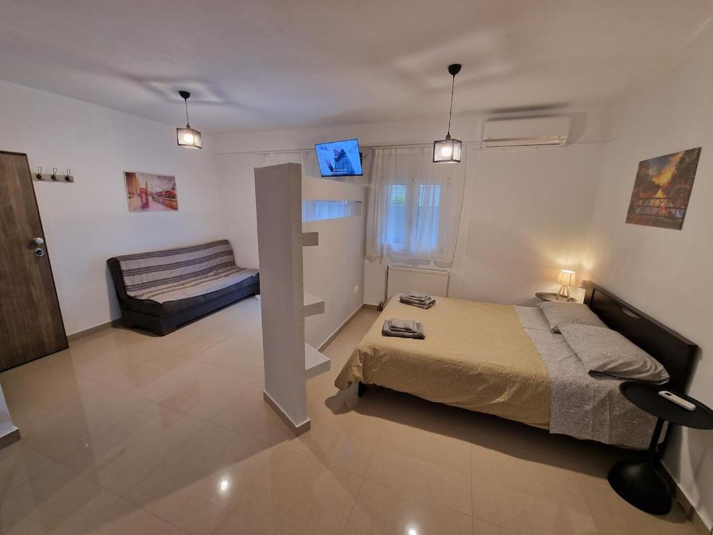 Diana's Cozy 30 Studio