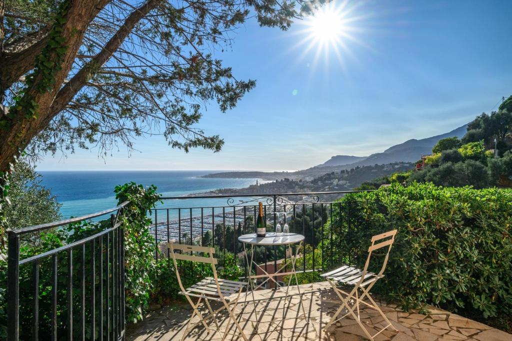 LA VILLA avec vue panoramique sur la Mer - Parking privé - Jacuzzi