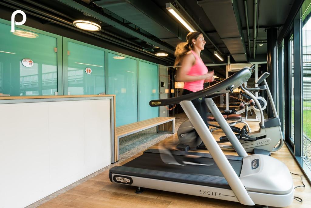 Fitness centrum a/nebo fitness zařízení v ubytování Hotel Papendal
