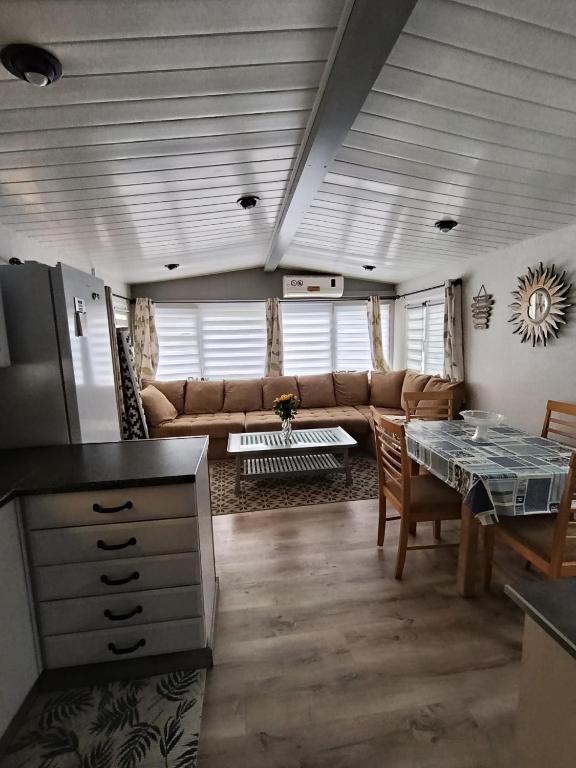 Mobilhome rénove climatisé - 10min plage - Mimizan