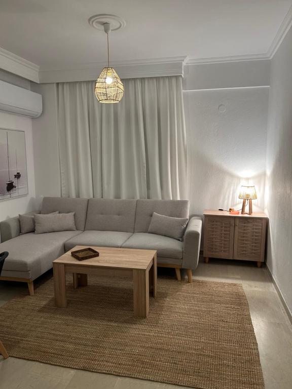Beachfront Holiday Let Peraia