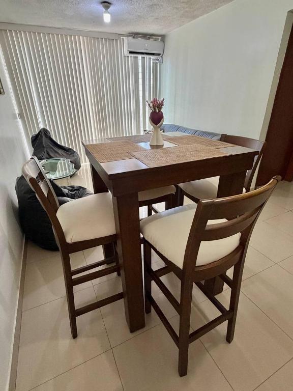 Apartamento Aeropuerto Maiquetia en Planta Baja - Housity