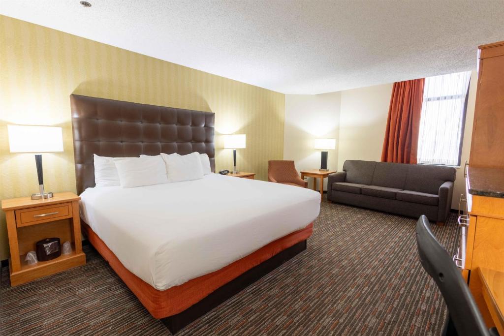 Drury Plaza Hotel St Louis Union Station photo