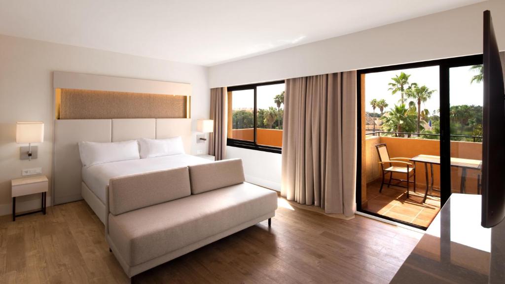 DoubleTree by Hilton Islantilla Beach Golf Resort - Habitación Deluxe Con Cama Extragrande
