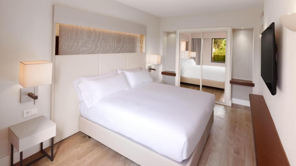 DoubleTree by Hilton Islantilla Beach Golf Resort - Suite De Un Dormitorio Con Cama King