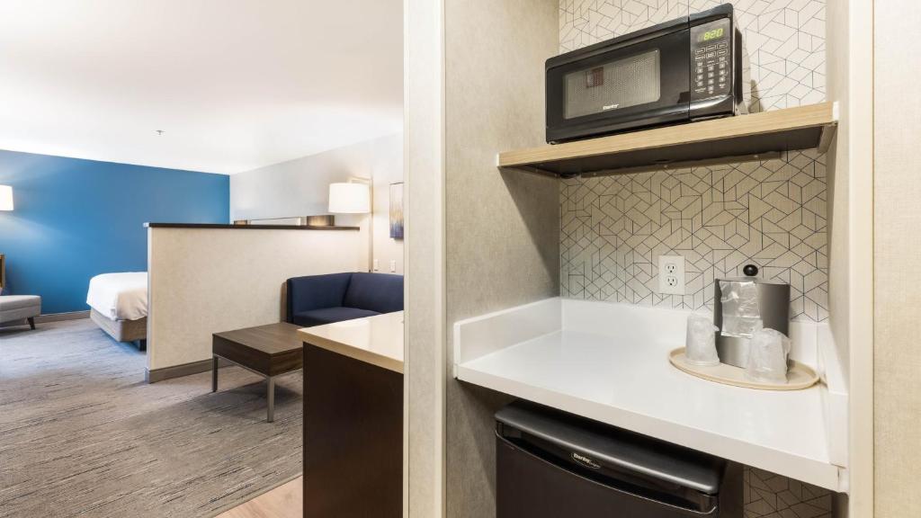 Holiday Inn Express Bellingham by IHG photo