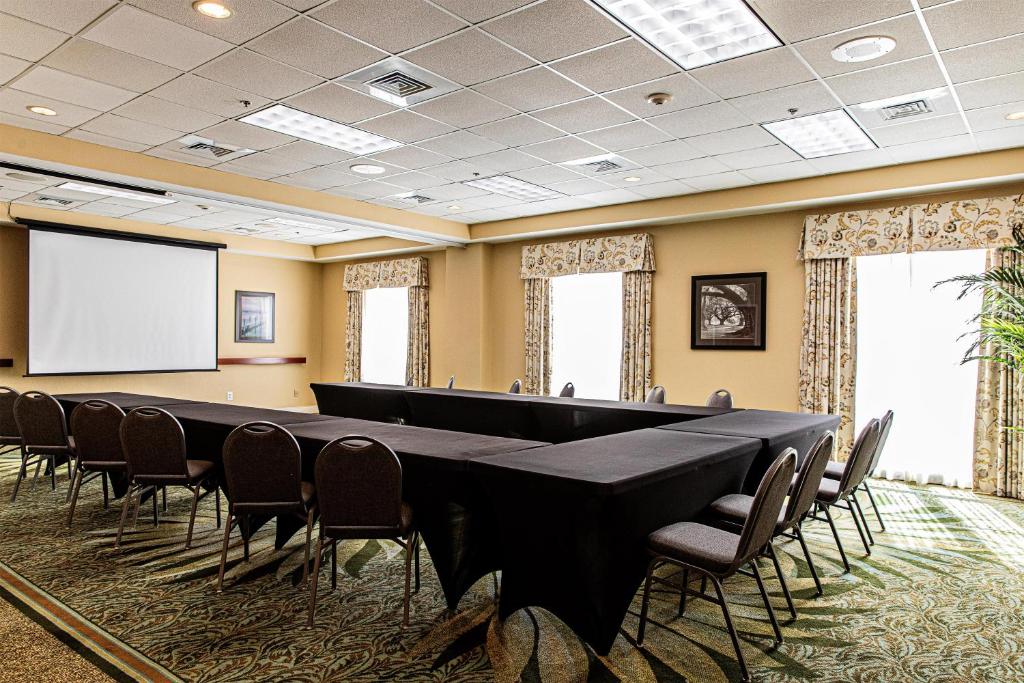 Hampton Inn Charleston-Daniel Island photo