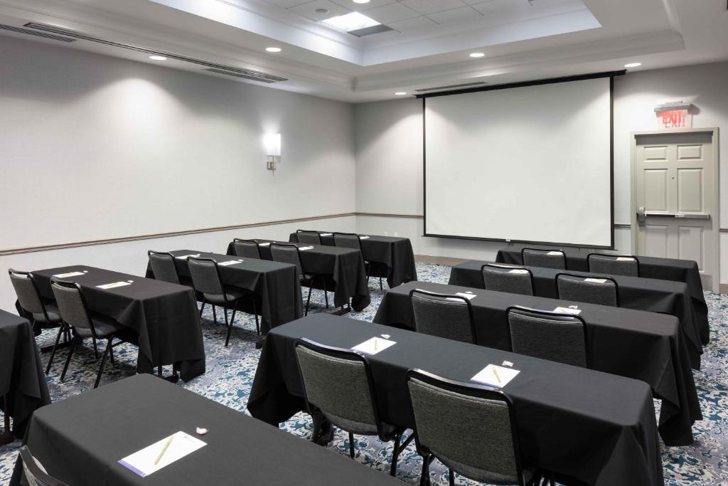 Hilton Garden Inn Detroit/Novi photo