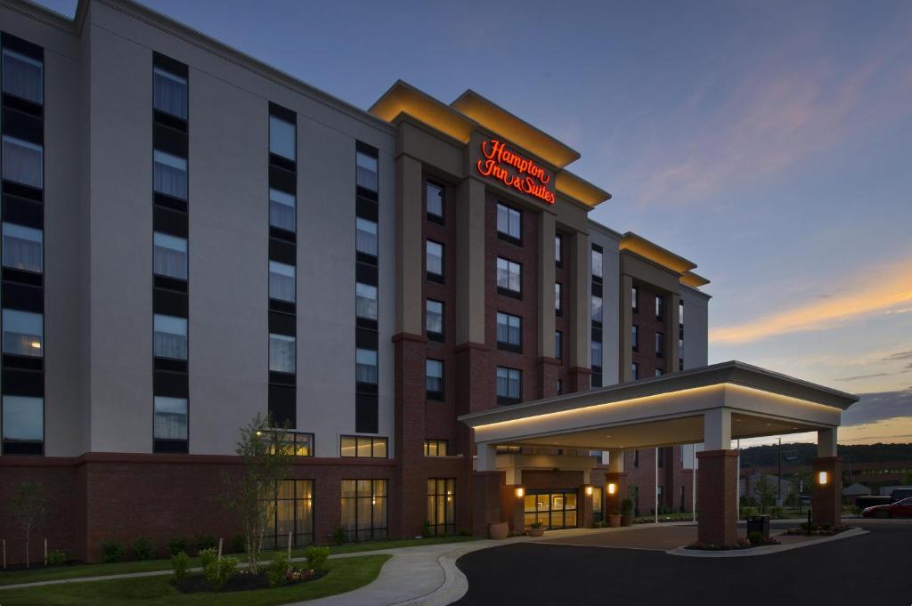 a rendering of a hotel with a sign on it at Hampton Inn & Suites Baltimore North/Timonium, MD in Timonium