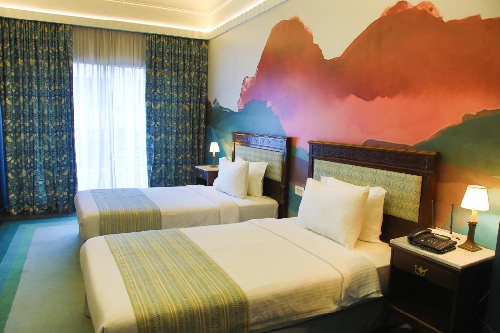 Warwick Palm Beach Hotel - 